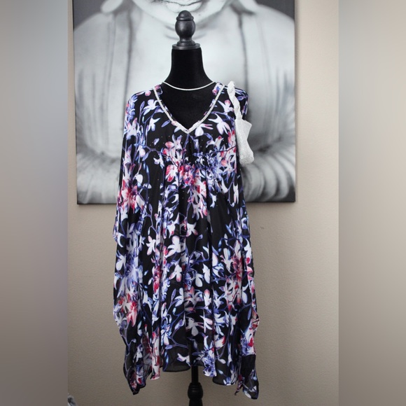 Jennifer Lopez Blouse - Picture 1 of 6